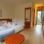 Floersheimer Hof מלון 3*
