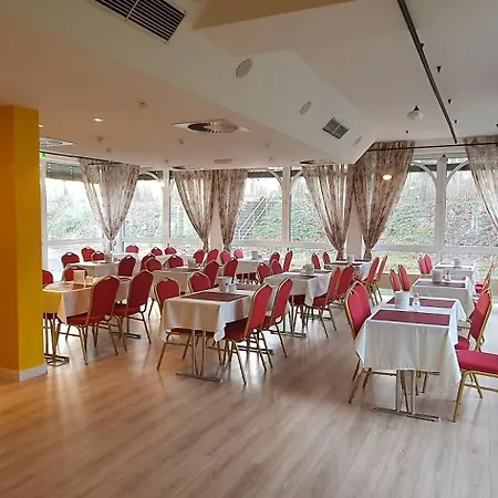 Hotel Flörsheimer Hof 3*