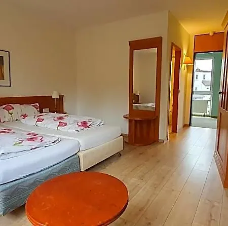 Отель Floersheimer Hof