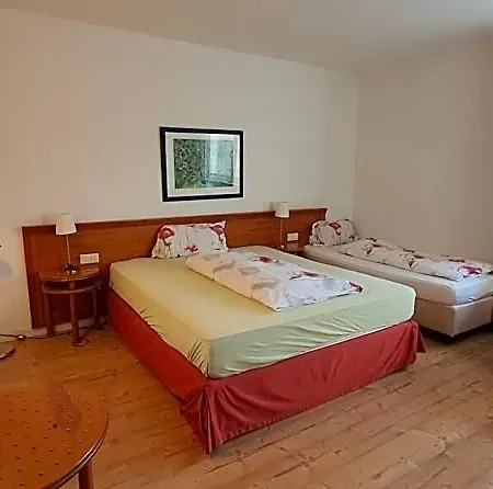 Floersheimer Hof Отель