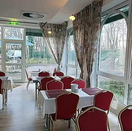 Floersheimer Hof Отель