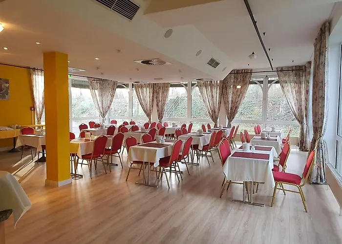 Hotel Floersheimer Hof 3*